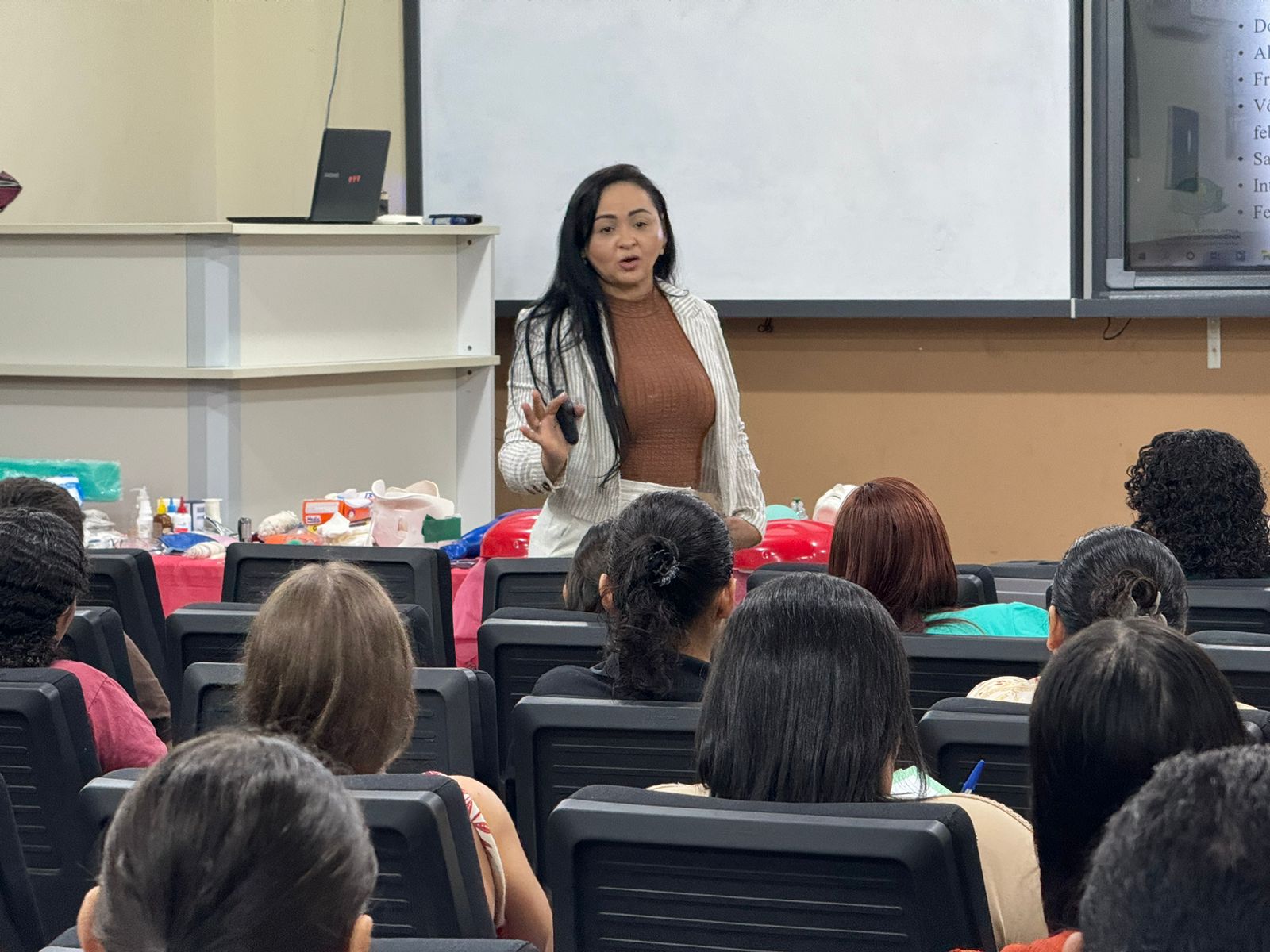 Curso Lei Lucas com ênfase em primeiros socorros na cidade de São Francisco do Guaporé (24 à 28/11)