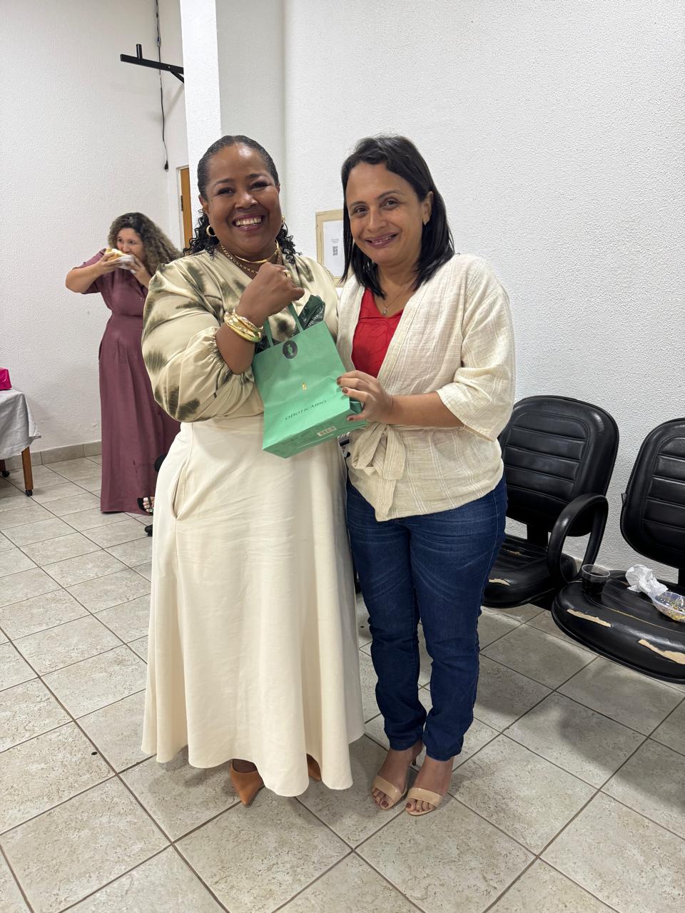 Café da manhã especial marca homenagem às servidoras da ELERO pelo Dia Internacional da Mulher