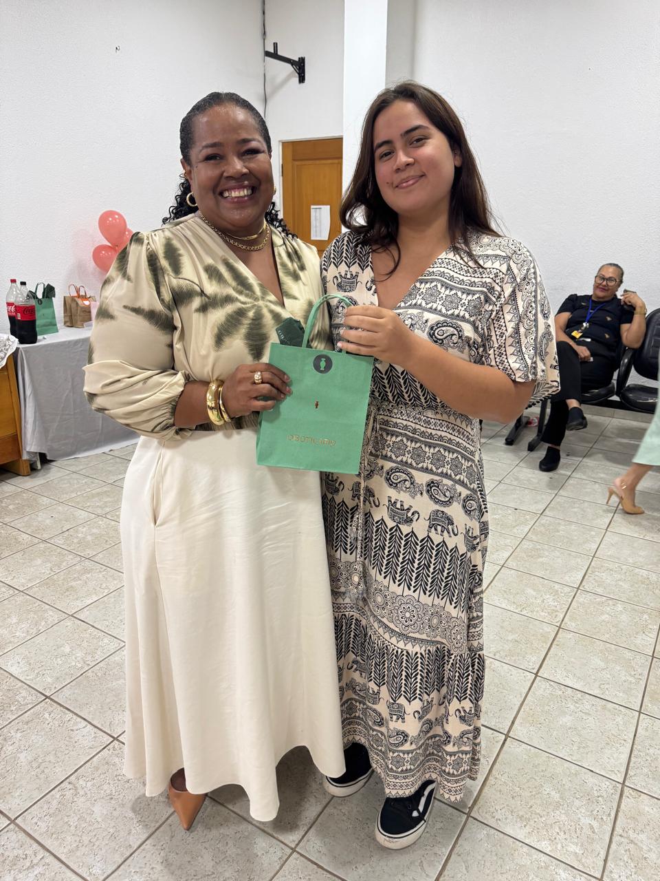 Café da manhã especial marca homenagem às servidoras da ELERO pelo Dia Internacional da Mulher